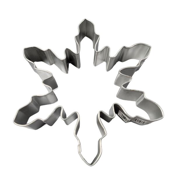 Snowflake Cookie Cutters Set of 3 - Winter Holiday Baking Stainless Steel - Picture 13 of 13